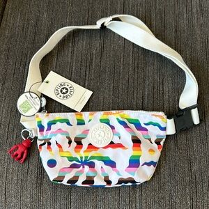 🧡🤍💕💙🩷💜KIPLING RAINBOW PALM